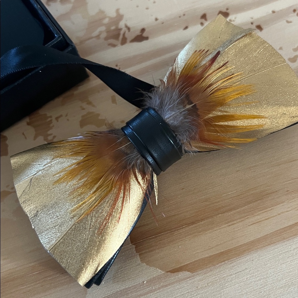 Feather Bow tie Spring Collection - Picture 3 of 4